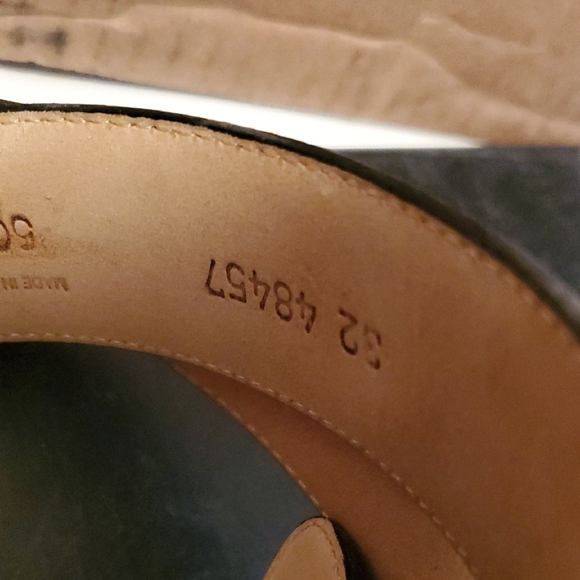 Sz 32 Black Suede Belt with Gold Buckle - Picture 3 of 5